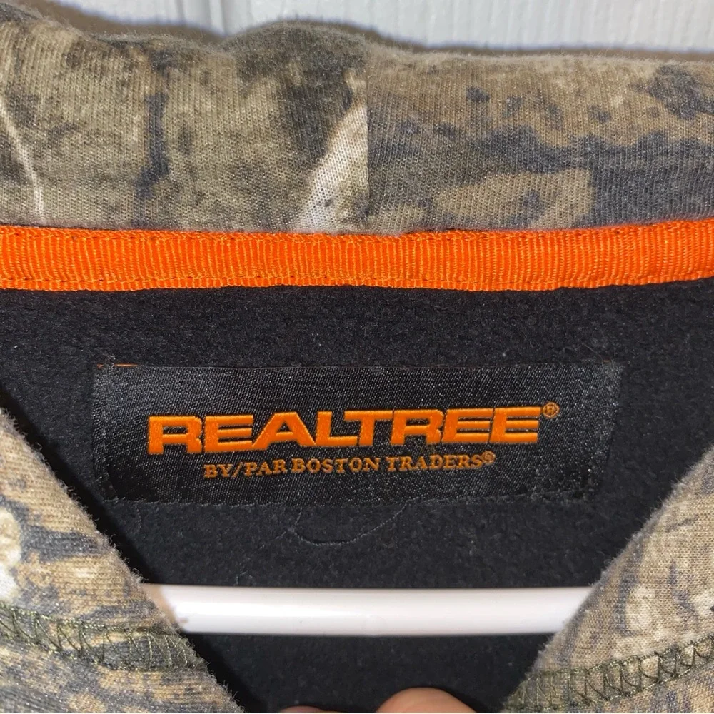 Realtree Edge Whitetail Pullover Fleece Hoodie with Embroidered Logo - Picture 3 of 5